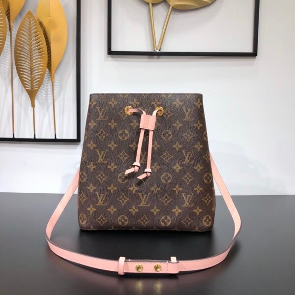 LOUIS VUITTON NéoNoé MM pink M44022