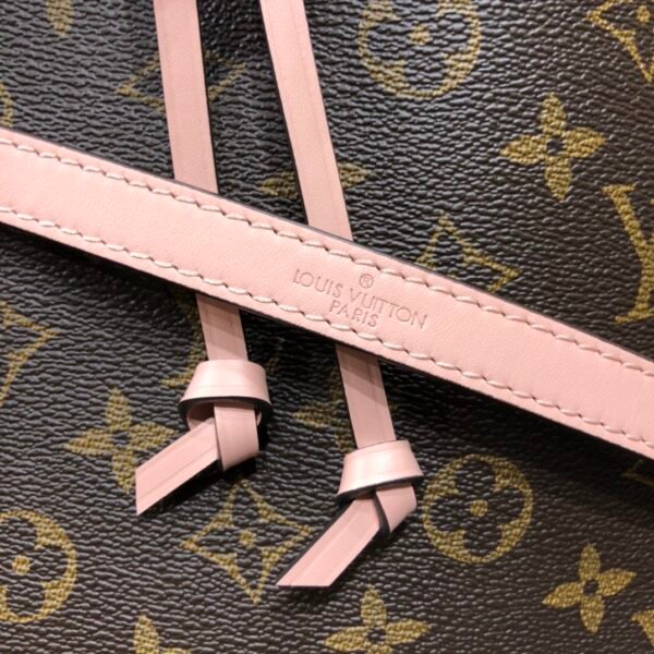 LOUIS VUITTON NéoNoé MM pink M44022