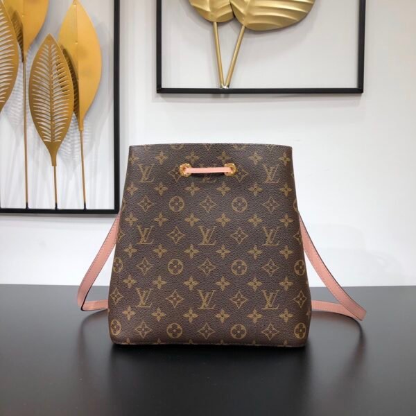 LOUIS VUITTON NéoNoé MM pink M44022