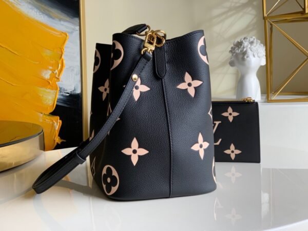 LOUIS VUITTON NéoNoé MM m45497
