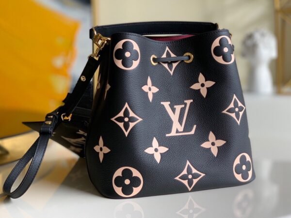 LOUIS VUITTON NéoNoé MM m45497