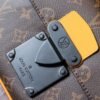 Louis Vuitton Messenger S lock Monogram M46688
