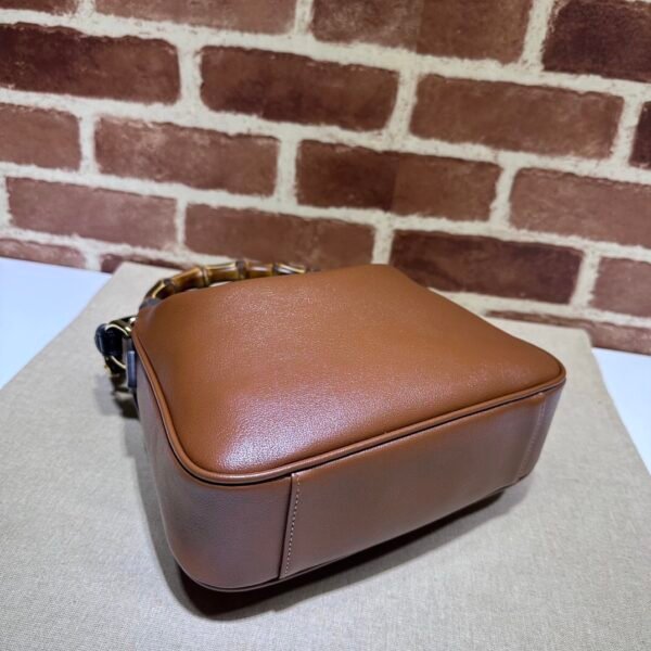 GUCCI DIANA series small shoulder bag