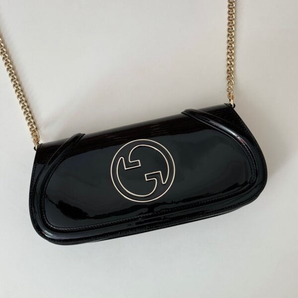 GUCCI BLONDIE series medium shoulder bag