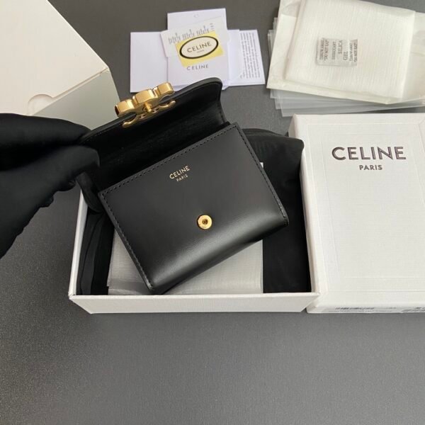 SMALL FLAP WALLET TRIOMPHE IN SHINY CALFSKIN