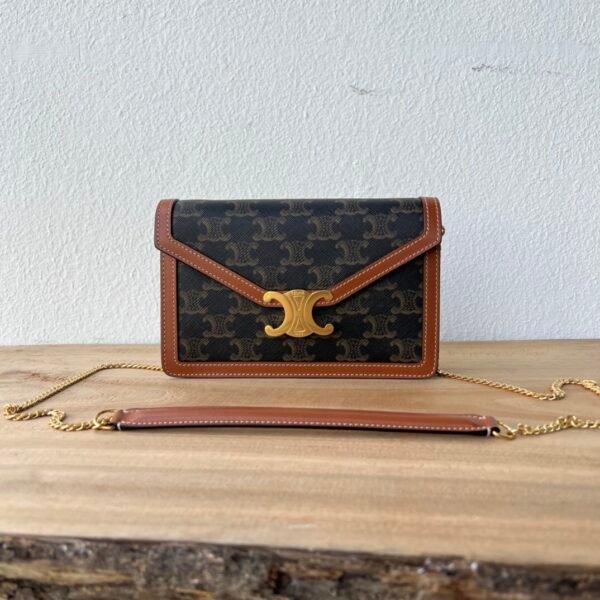 WALLET ON CHAIN MARGO IN TRIOMPHE CANVAS AND CALFSKIN