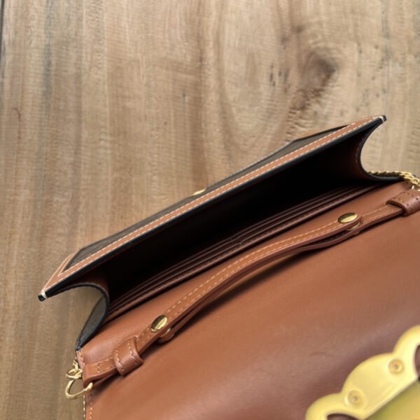 WALLET ON CHAIN MARGO IN TRIOMPHE CANVAS AND CALFSKIN