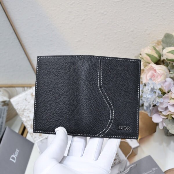 Saddle Vertical Bi-Fold Card Holder