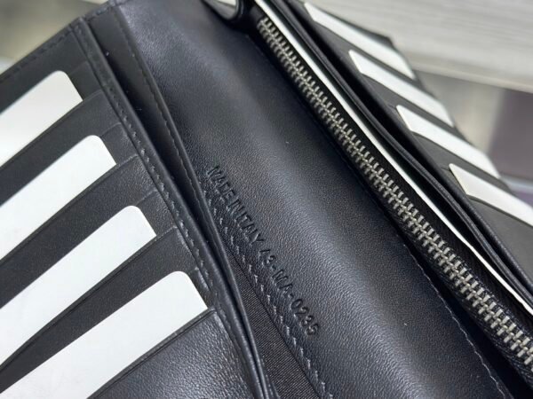 Dior Vertical Bifold Wallet