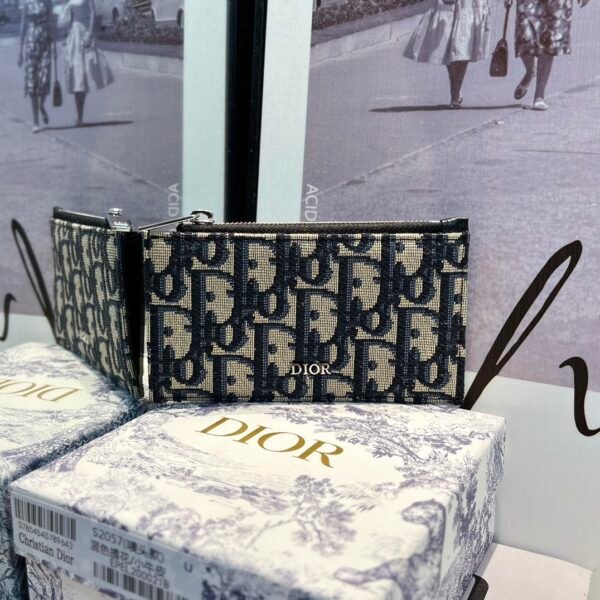 Zipper card holder