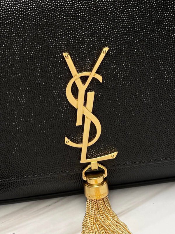 KATE MEDIUM TASSEL IN GRAIN DE POUDRE EMBOSSED LEATHER