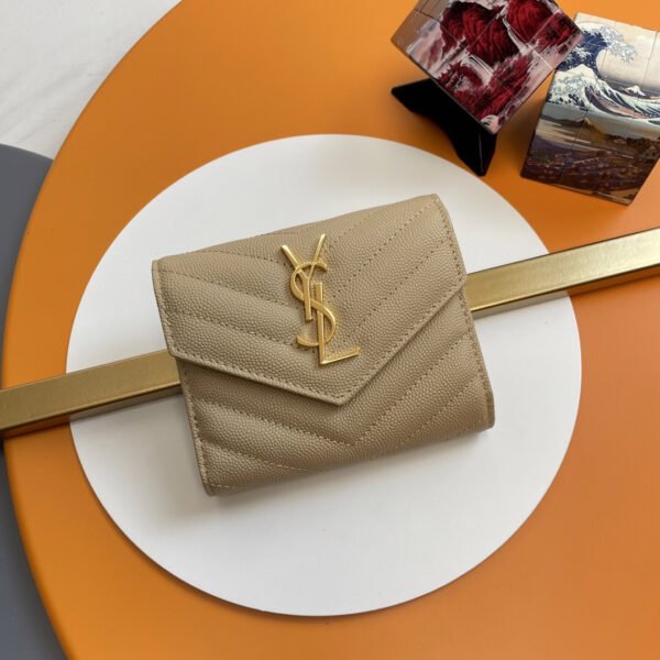 CASSANDRE MATELASSÉ COMPACT TRI-FOLD WALLET IN LAMBSKIN