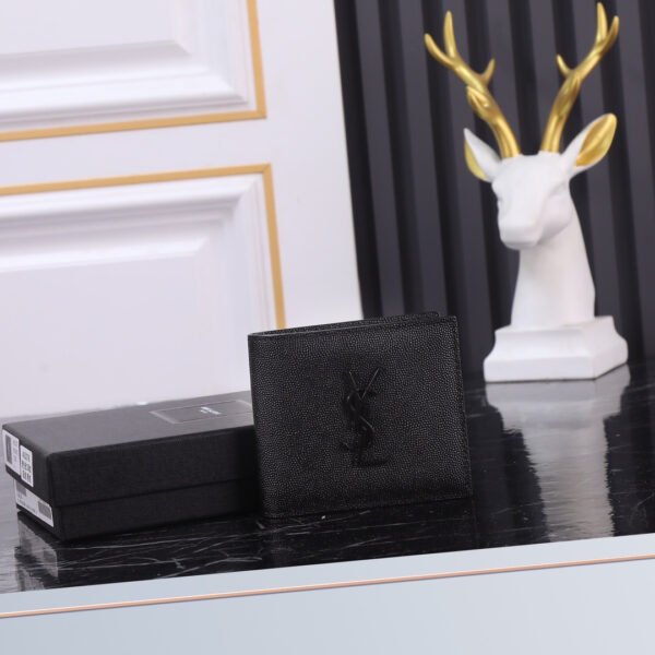 CASSANDRE EAST/WEST WALLET IN GRAIN DE POUDRE LEATHER