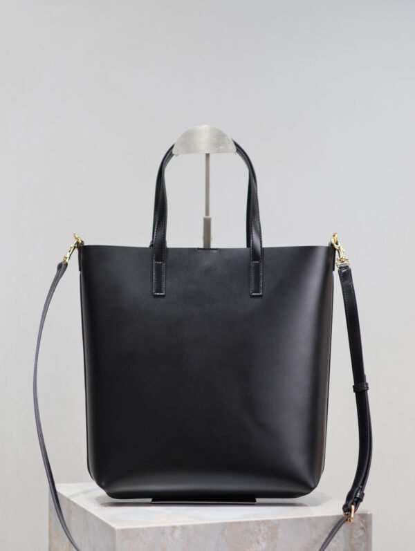 SHOPPING SAINT LAURENT TOY IN LEATHER