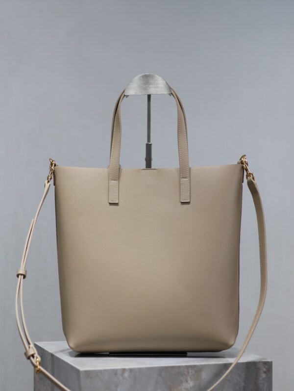 SHOPPING SAINT LAURENT TOY IN LEATHER