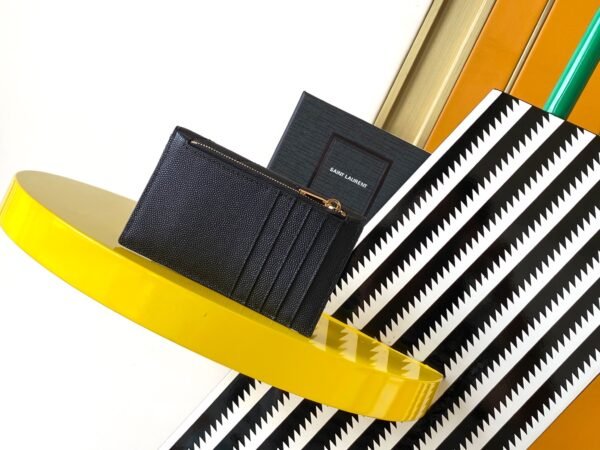 CASSANDRE MATELASSÉ FRAGMENTS FLAP CARD CASE IN GRAIN DE POUDRE LEATHER