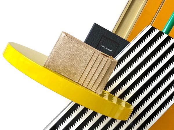 CASSANDRE MATELASSÉ FRAGMENTS FLAP CARD CASE IN GRAIN DE POUDRE LEATHER