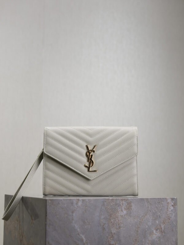 CASSANDRE MATELASSÉ FLAP POUCH IN GRAIN DE POUDRE LEATHER