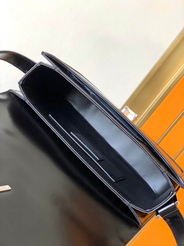SOLFERINO MEDIUM SATCHEL IN SMOOTH LEATHER