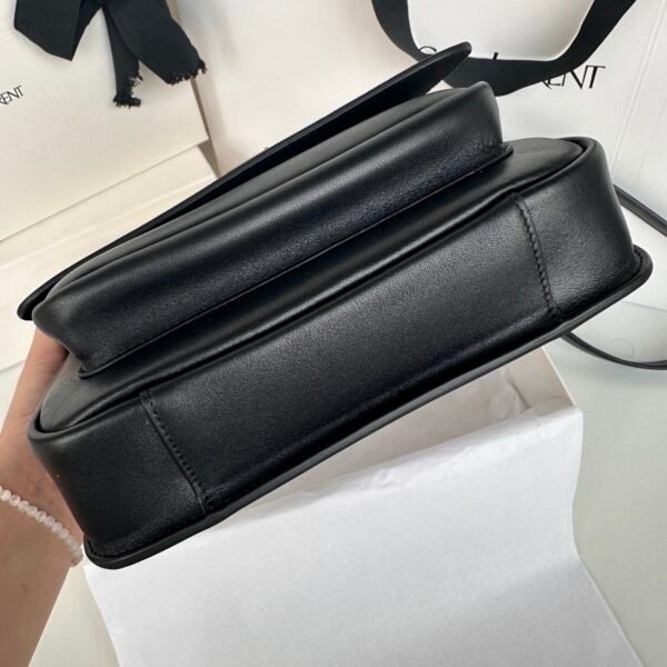 NIKI SATCHEL IN LEATHER