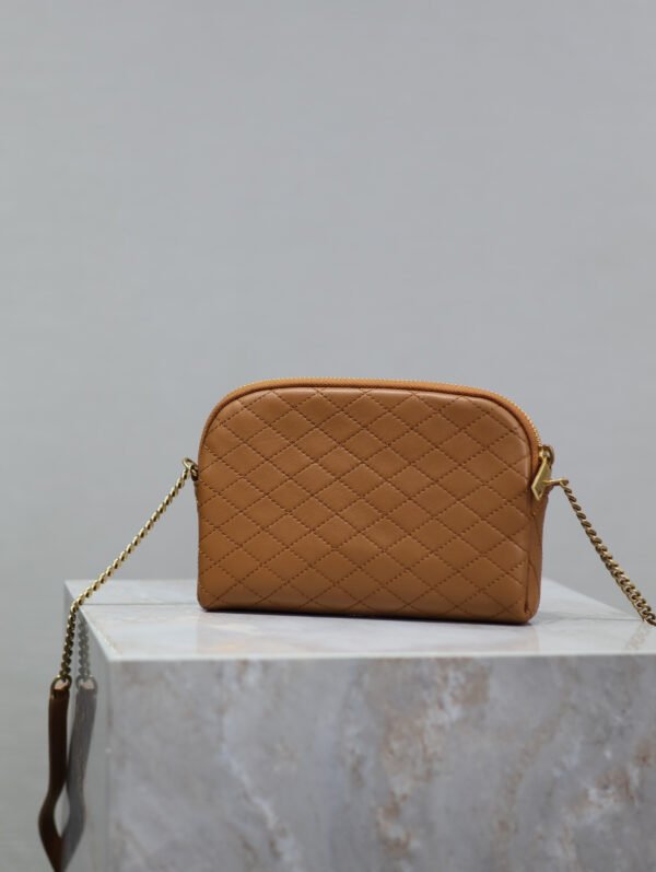 GABY ZIPPERED POUCH IN LAMBSKIN
