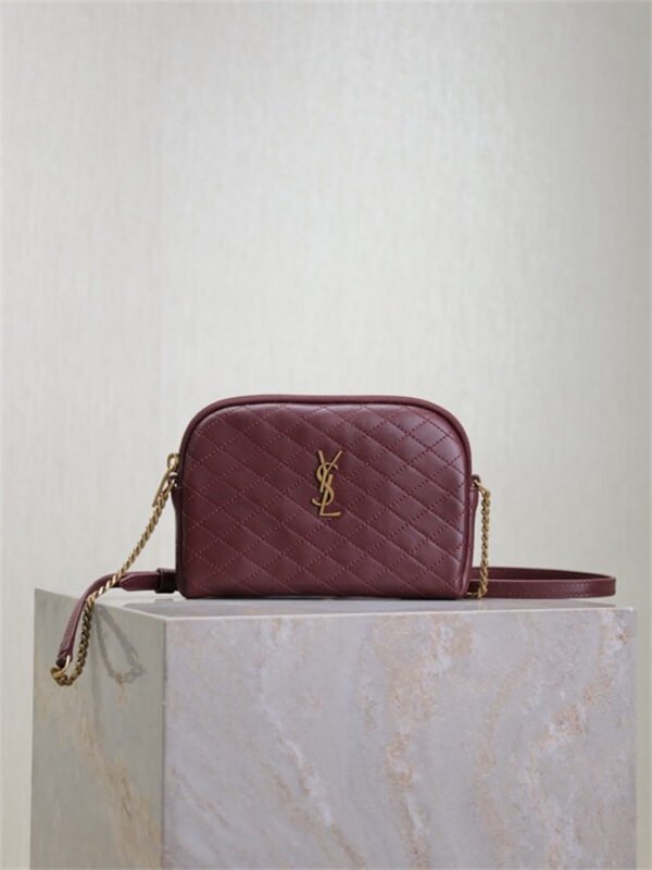 GABY ZIPPERED POUCH IN LAMBSKIN