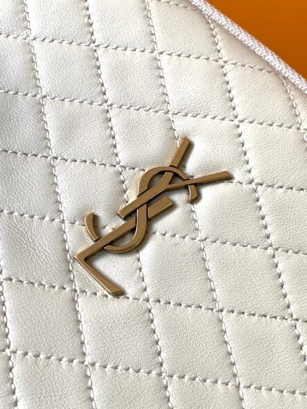 GABY ZIPPERED POUCH IN LAMBSKIN