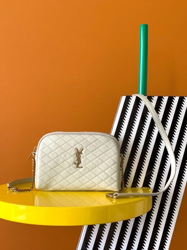 GABY ZIPPERED POUCH IN LAMBSKIN