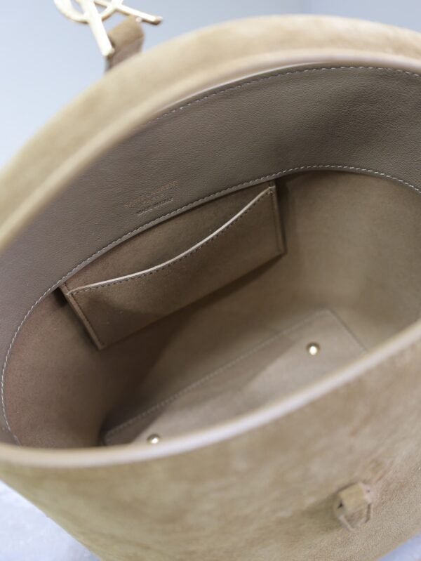 LE 37 SMALL IN SUEDE