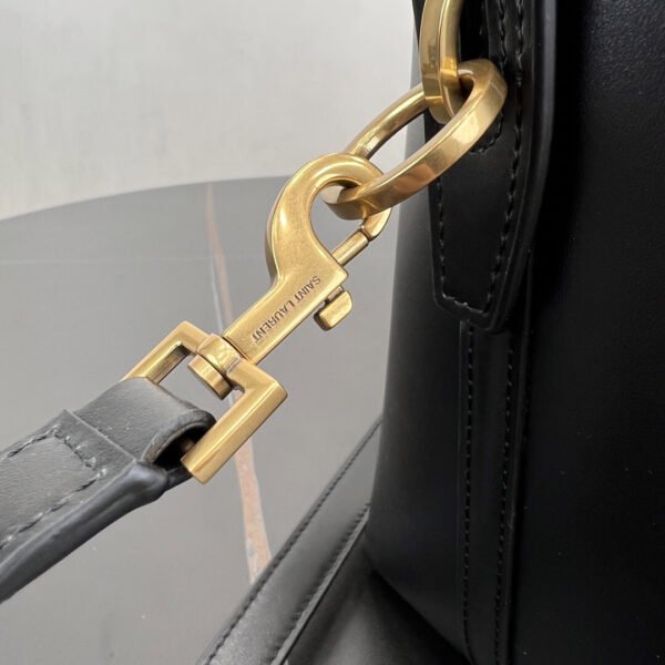 LE 37 SMALL IN SHINY LEATHER