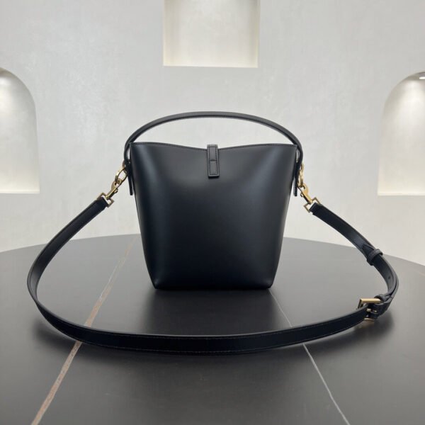 LE 37 SMALL IN SHINY LEATHER