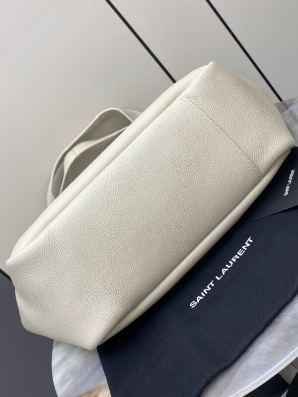 LE 5 À 7 BEA IN GRAINED LEATHER