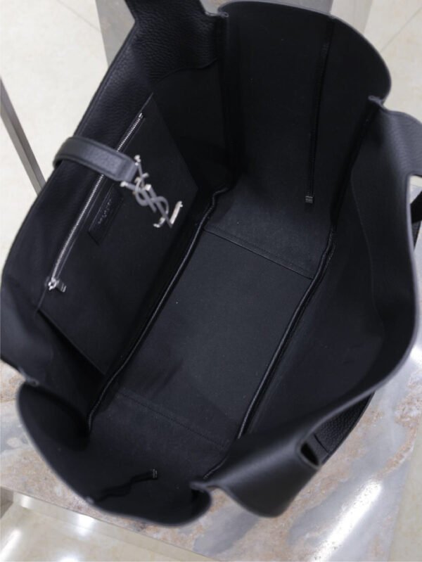 LE 5 À 7 BEA IN GRAINED LEATHER