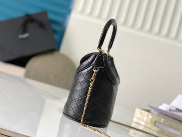 GABY BUCKET BAG IN LAMBSKIN