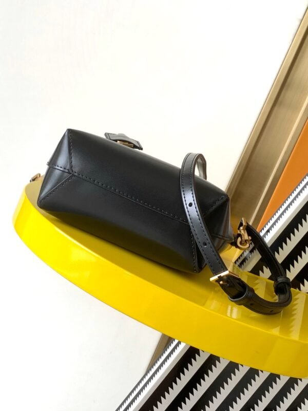 MINI TOY SHOPPING SAINT LAURENT IN BOX LEATHER