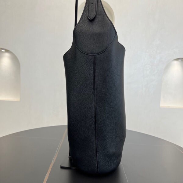 LE 5 À 7 HOBO IN GRAINED LEATHER