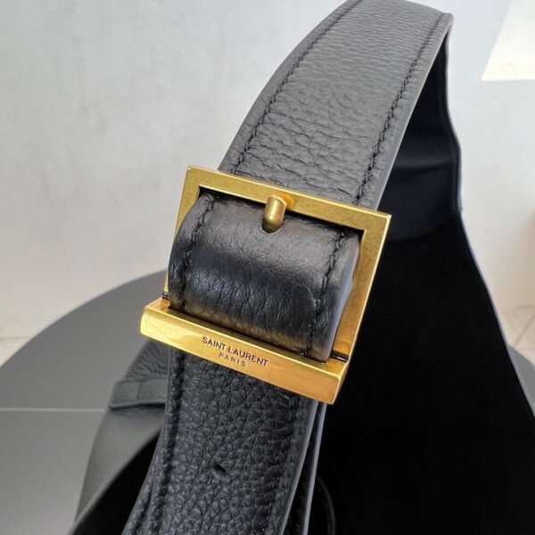 LE 5 À 7 HOBO IN GRAINED LEATHER