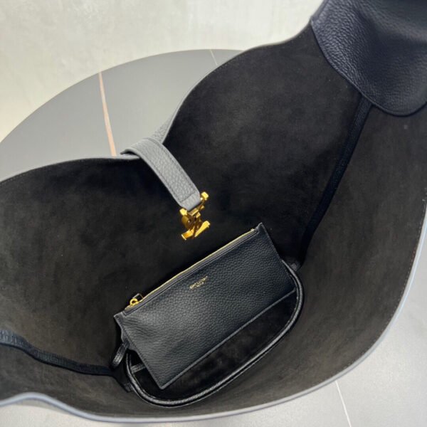 LE 5 À 7 HOBO IN GRAINED LEATHER