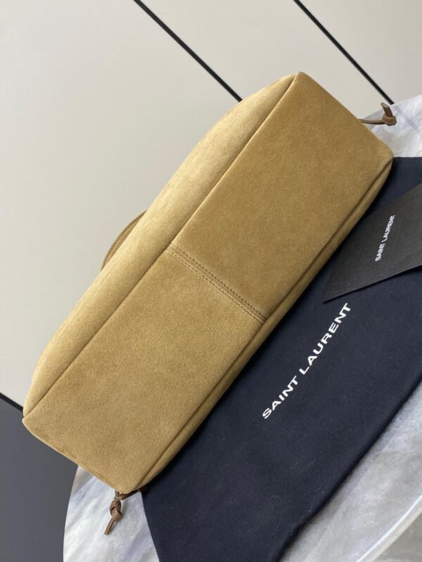 JAMIE SHOPPING IN SUEDE