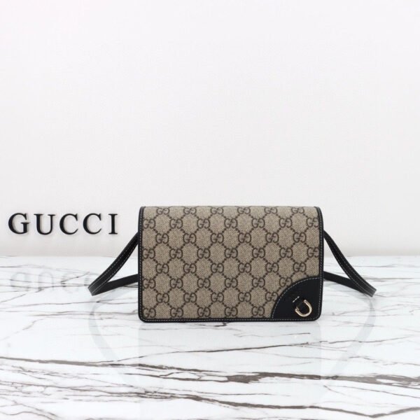 GG EMBLEM WALLET WITH LEATHER STRAP