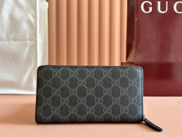 GG EMBLEM ZIP AROUND WALLET