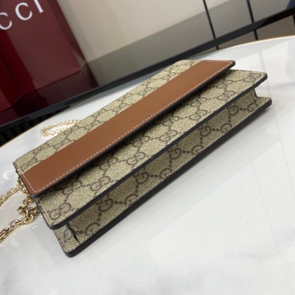 GG EMBLEM WALLET ON CHAIN