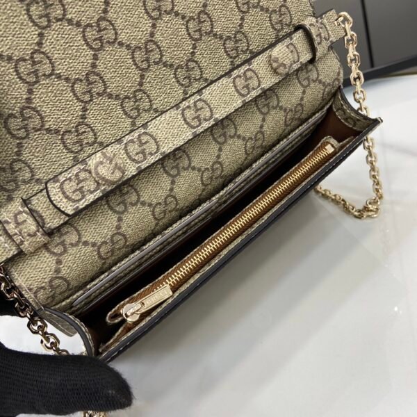GG EMBLEM WALLET ON CHAIN