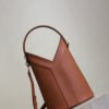Y TOP-HANDLE BUCKET IN LEATHER