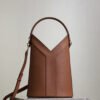 Y TOP-HANDLE BUCKET IN LEATHER