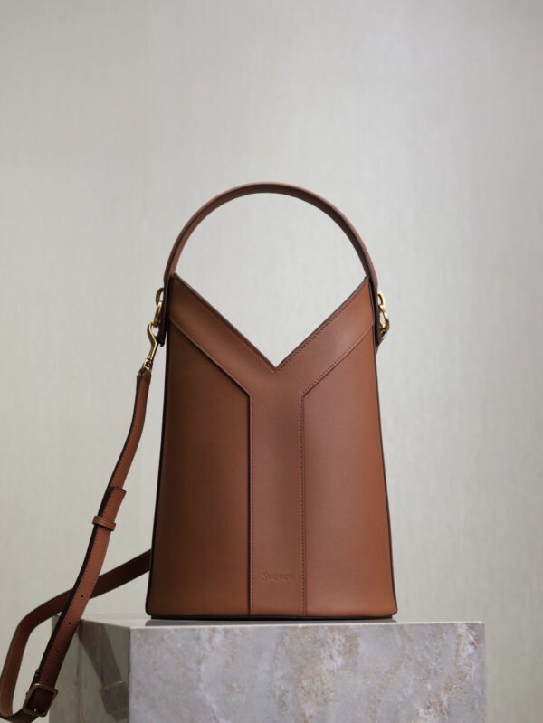 Y TOP-HANDLE BUCKET IN LEATHER