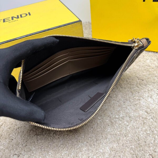 Flat Baguette Pouch Medium