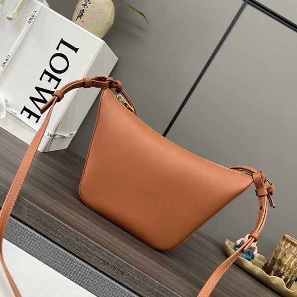 Mini Hammock hobo in classic calfskin