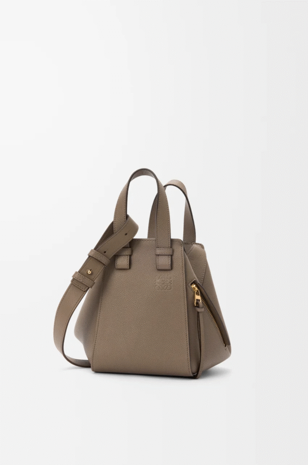Compact Hammock bag in soft grained calfskin
