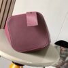 Medium Pebble bucket in smooth calfskin
